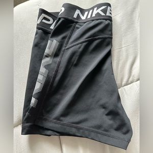 Black Nike Pros
